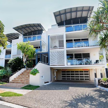 Aqua Promenade Beachfront Holiday Apartments Sunrise Beach Exterior photo