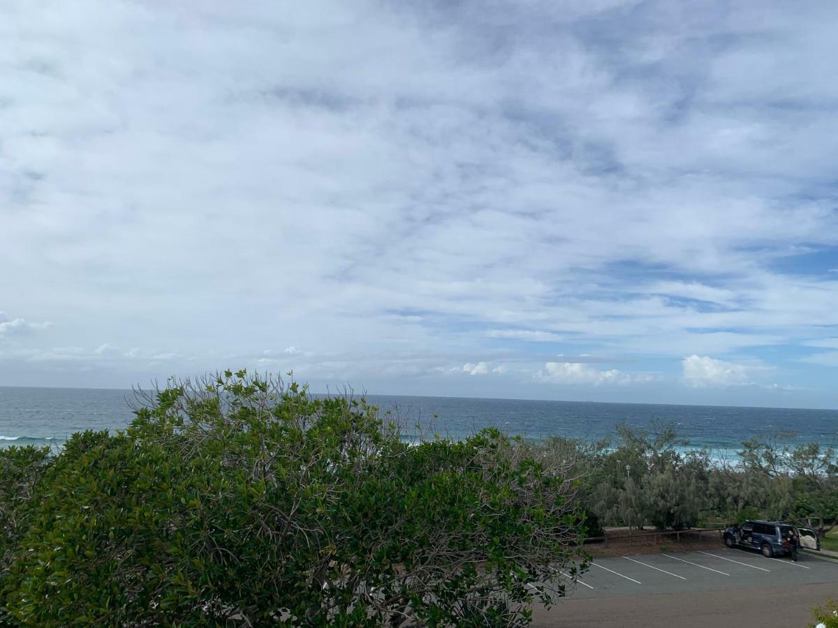 Aqua Promenade Beachfront Holiday Apartments Sunrise Beach Exterior photo