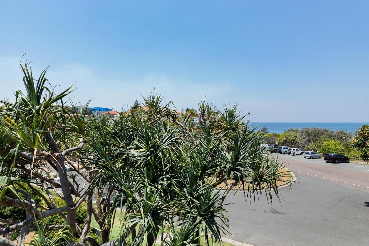 Aqua Promenade Beachfront Holiday Apartments Sunrise Beach Exterior photo