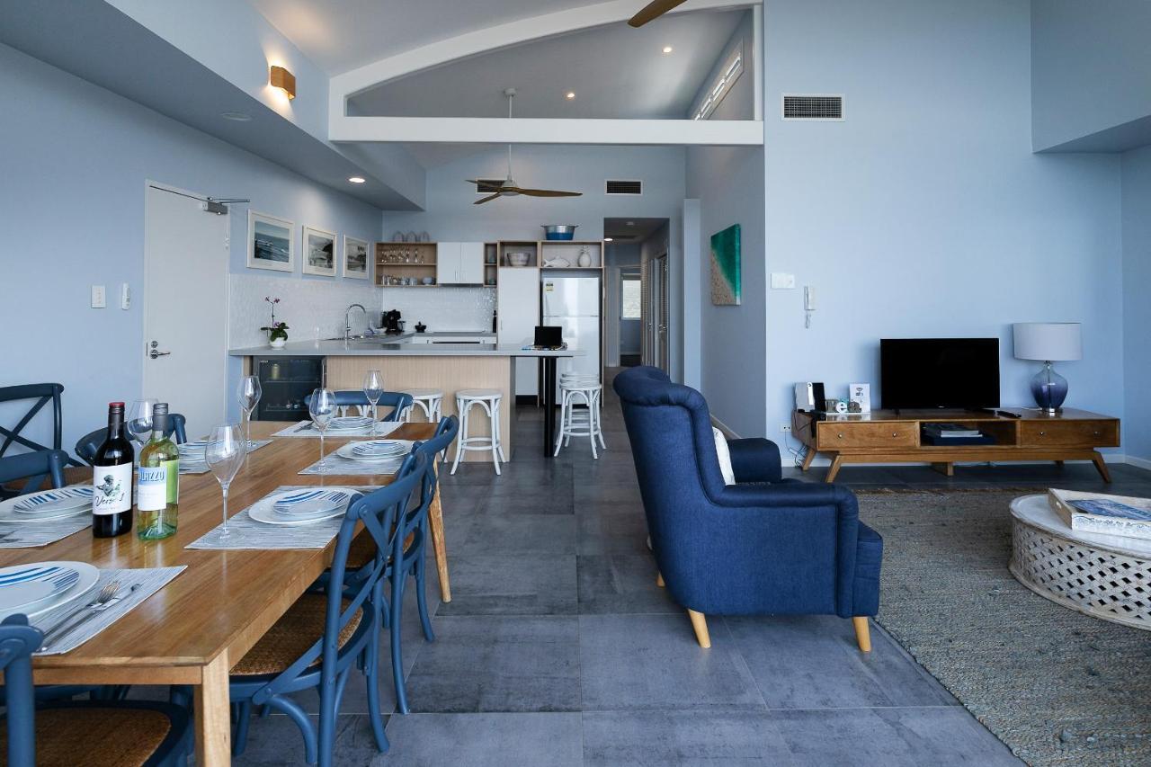 Aqua Promenade Beachfront Holiday Apartments Sunrise Beach Exterior photo